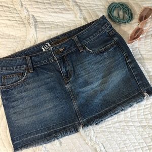 Bullhead Denim Mini Skirt Size 9 Fraying Hem